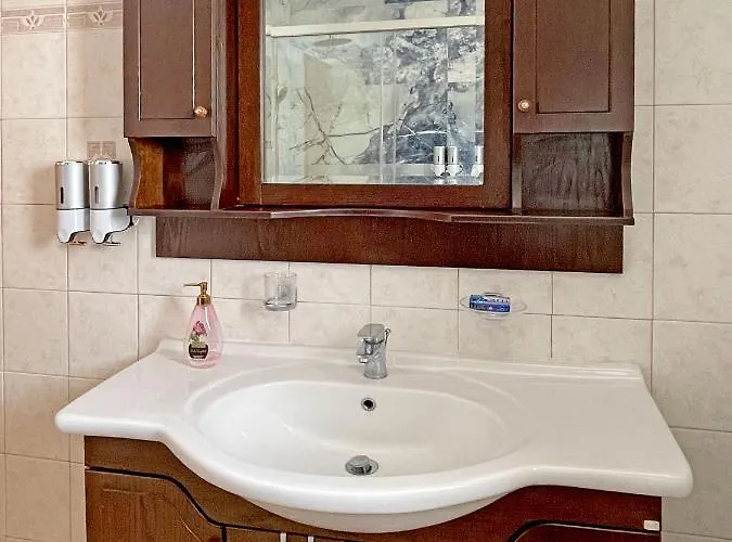 New Luxurious - 1 Minute From Elli * Rhodes City