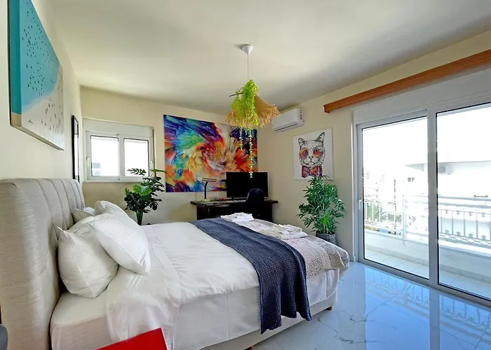 New Luxurious - 1 Minute From Elli