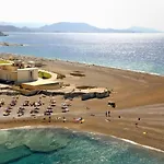 New Luxurious - 1 Minute From Elli *