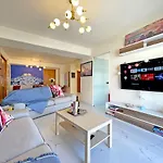 New Luxurious - 1 Minute From Elli