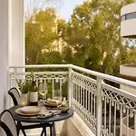 New Luxurious - 1 Minute From Elli Rhodes City