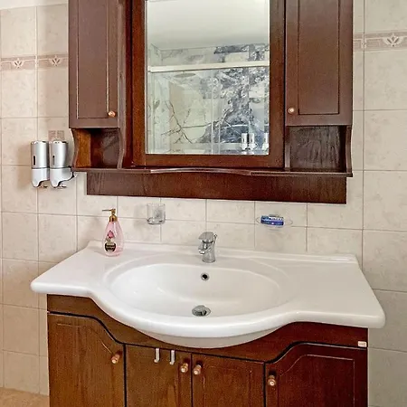 New Luxurious - 1 Minute From Elli * Rhodes City