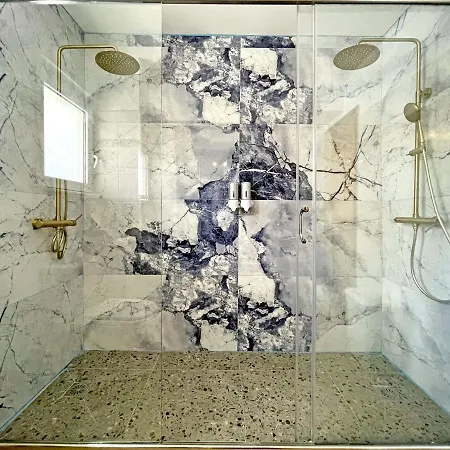 New Luxurious - 1 Minute From Elli Apartman